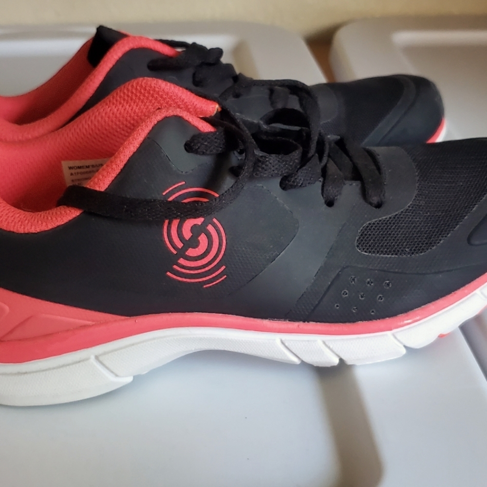 Zumba Strong Salmon color shoes
